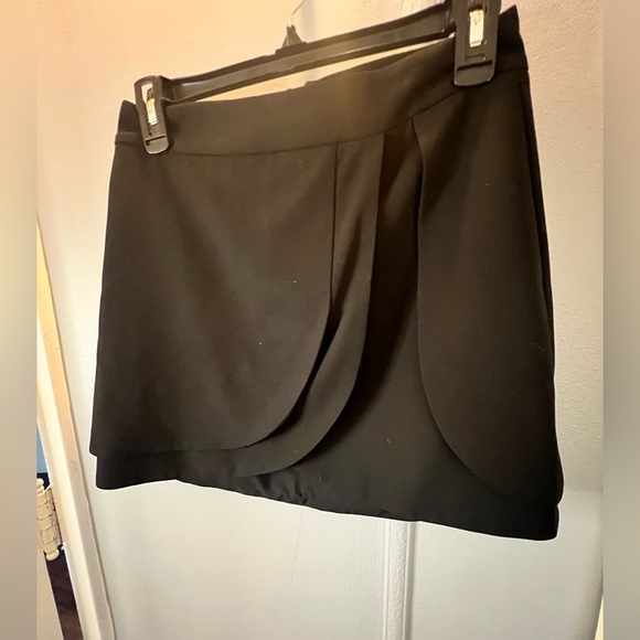 Alice and Olivia Mini Skirt - Picture 6 of 11